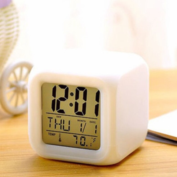 Часы хамелеон MoodiCare Clock с функцией будильника